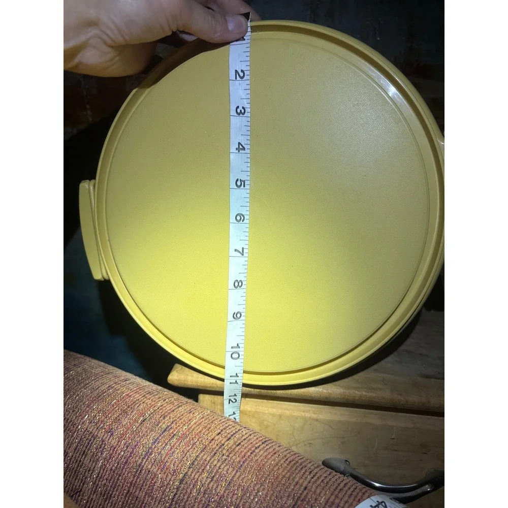 Vintage Tupperware Round Cake Taker Carrier Harvest Yellow 12 Inch 684 682 683